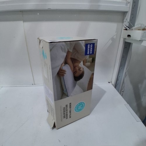 MARTHA STEWART COOLING MEMORY FOAM PILLOW - QUEEN - WHITE/BLUE PIPING (MODEL: 1392500) image 4