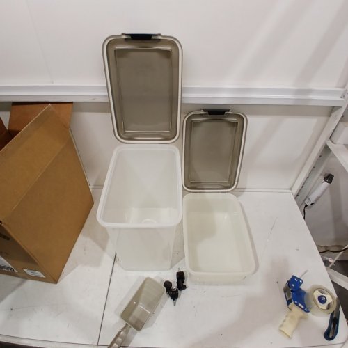 2PC IRIS AIRTIGHT PET FOOD STORAGE CONTAINER - 33QT & 12QT - GREY LID (MODEL: MP-8) image 4