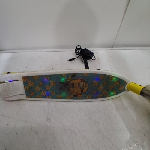 KID'S GYROOR ELECTRIC SCOOTER WITH LED LIGHTS - 5MPH - 110 LBS CAP - MINIONS YELLOW (MODEL: KS2) image 3