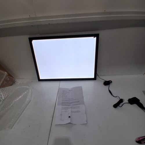 BON AMIXYL LED POSTER FRAME -16" X 24" - BLACK (ITEM: AL1825) image 2