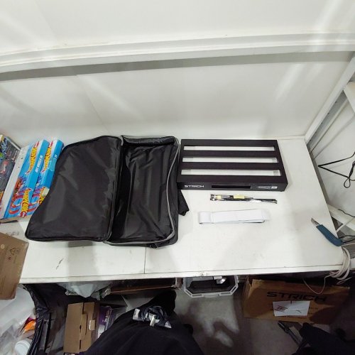 STRICH GUITAR PEDAL BOARD WITH CARRYING BAG - 22" X 12.5" - BLACK image 2