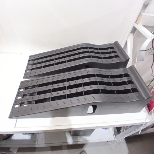 2PK AMAZON BASICS AUTOMOTIVE LOADING RAMP - 6500LB MAX - BLACK - (MODEL:TD090343) image 2