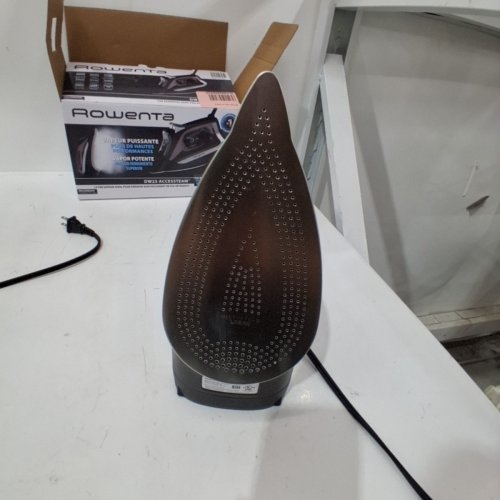 ROWENTA POWERFUL DURABLE STAINLESS STEEL STEAM IRON WITH AUTO SHUT OFF -1700W - PURPLE/BLACK (MODEL: DW2361) image 4
