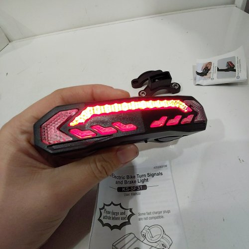 WSDCAM SMART BIKE TAIL LIGHT WITH TURN SIGNALS, BRAKE LIGHT, AND HORN - USB-C RECHARGEABLE - BLACK (MODEL: KS-SF31) image 2