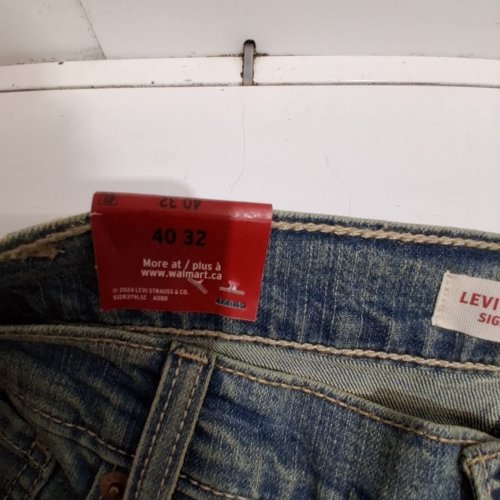 MEN'S LEVI STRAUSS ATHLETIC DENIM JEANS - 40W X 32L - BLUE image 2