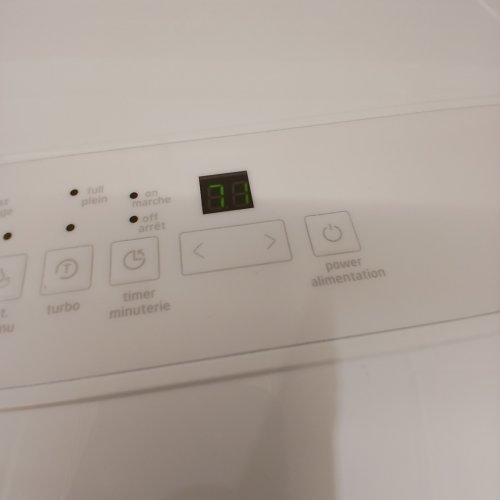 MIDEA ENERGY STAR CERTIFIED DEHUMIDIFIER WITH REUSABLE AIR FILTER AND APP CONTROL - 4,500 SQ.FT - 23.6L - WHITE (MODEL: MAD50C1AWS-A) image 2