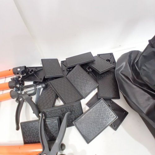 8PK VEVOR QUICK SUPPORT ROD - 45.7" - 114.2" - ORANGE/BLACK (MODEL: JF-ZCG003-8114) image 3