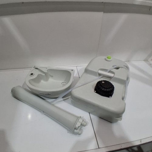 SERENE LIFE SERENELIFE PORTABLE CAMPING SINK WITH TOWEL HOLDER & SOAP DISPENSER - 19L image 2