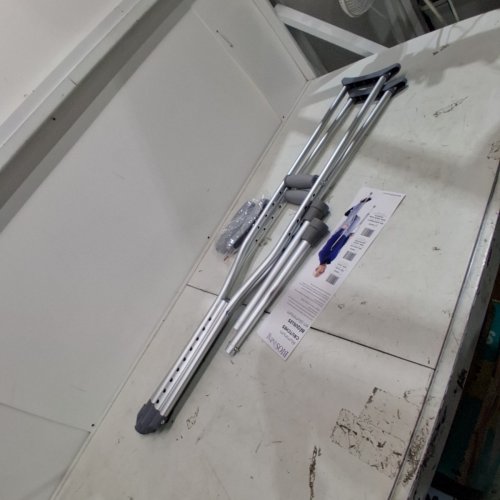 BIOS LIVING MEDICAL ADULT ALUMINUM CRUTCHES - MEDIUM - GREY/SILVER (MODEL: 56036) image 2
