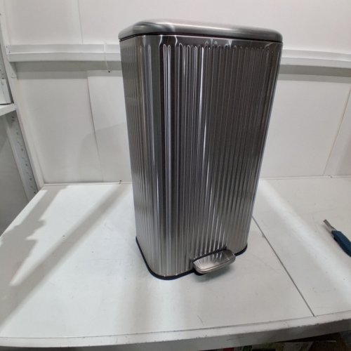 TRASH CAN WITH SOFT-CLOSE FOOT PEDAL - 20 L - STAINLESS STEAL image 2