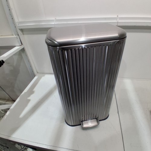 TRASH CAN WITH SOFT-CLOSE FOOT PEDAL - 20 L - STAINLESS STEAL image 3