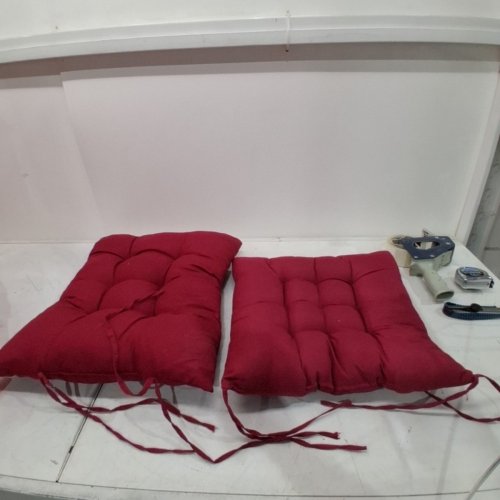 2PC BUTTON TUFFED SEAT CUSHIONS WITH TIES- 20" \ 16" - RED image 2