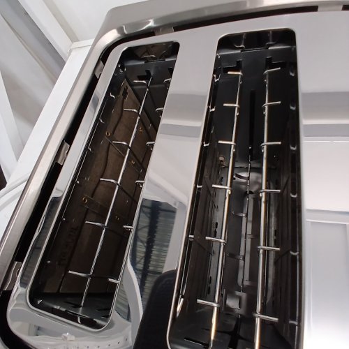 BLACK + DECKER 4 SLICE TOASTER STAINLESS STEEL (MODEL: TR4900SSD) image 2