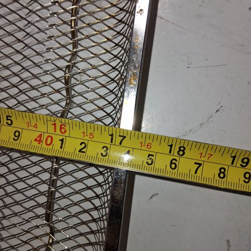 WIRE MESH OVEN TRAY - SILVER TONE image 3
