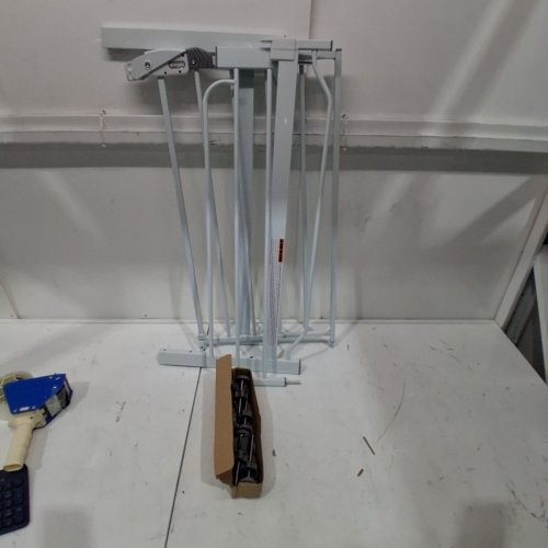REGALO EASY STEP SAFETY GATE - 29"- 38.5" - WHITE (MODEL : 1160-DS) image 2