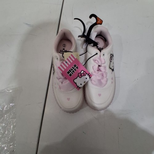 GIRLS HELLO KITTY LACE-UP SNEAKERS - SIZE 2 - WHITE / PINK (STYLE: 62HELLOKITTYM26) image 3
