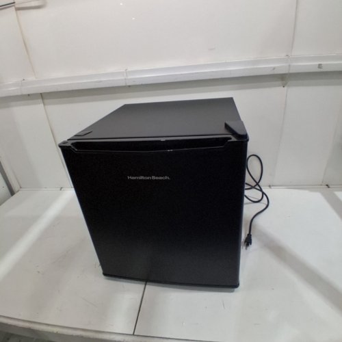 HAMILTON BEACH COMPACT MINI FRIDGE WITH FREEZER - 1.7CU.FT - BLACK (MODEL: HBR17MBKE) image 3