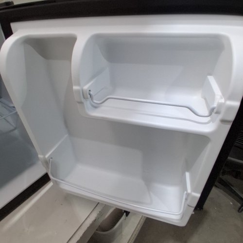 HAMILTON BEACH COMPACT MINI FRIDGE WITH FREEZER - 1.7CU.FT - BLACK (MODEL: HBR17MBKE) image 6
