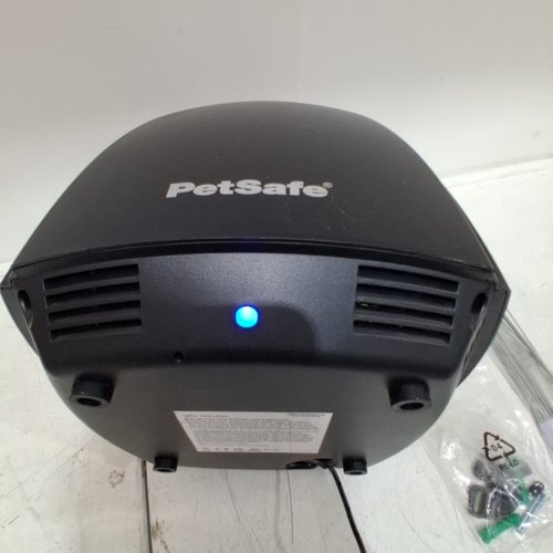 PETSAFE STAY + PLAY WIRELESS FENCE, COVERS UP TO 3/4 ACRE, FOR DOGS AND CATS OVER 2.3 KG, WATERPROOF AND RECHARGEABLE, WITH TONE AND STATIC STIMULATION (PIF00-13663) image 2