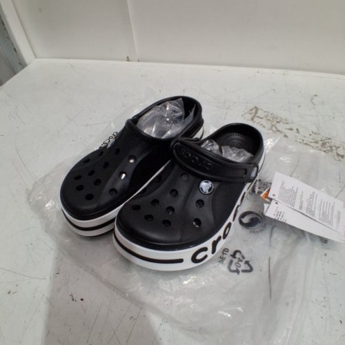 UNISEX CROCS BAYABAND CLOG - WOMEN'S : 6 / MEN'S : 4 - BLACK/WHITE image 3