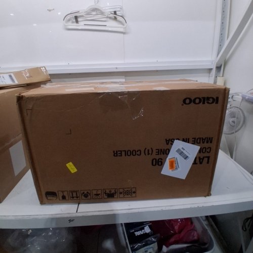 IGLOO MAXCOLD LATITUDE FLIP AND TOW WHEELED COOLER - 90QT- WHITE (MODEL:4905551) image 6