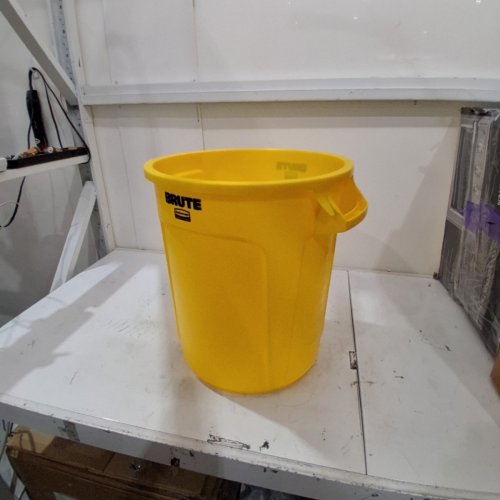 RUBBERMAID COMMERCIAL "BRUTE" SMALL UTILITY WASTE BIN - 10 GALLON - YELLOW image 2