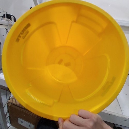 RUBBERMAID COMMERCIAL "BRUTE" SMALL UTILITY WASTE BIN - 10 GALLON - YELLOW image 3