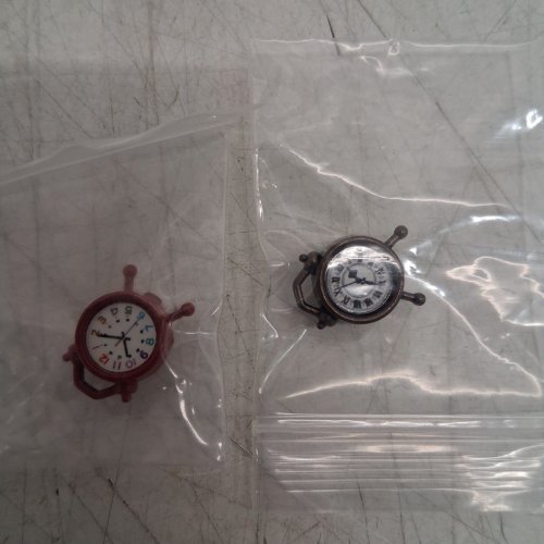 2PC MINIATURE DECORATIVE ALARM CLOCKS FOR MODELS / DOLL HOUSES - 0.5" - RED/BLACK image 3