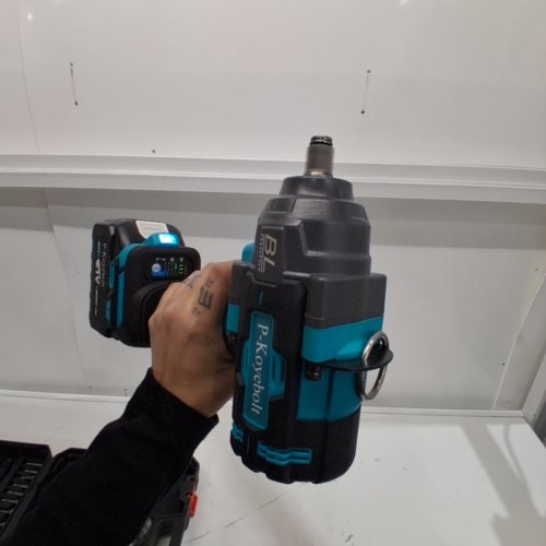 P-KOYEBOLT CORDLESS HIGH TORQUE IMPACT WRENCH KIT WITH 2 BATTERIES- 21 V, 2300 RPM - TEAL AND BLACK image 2