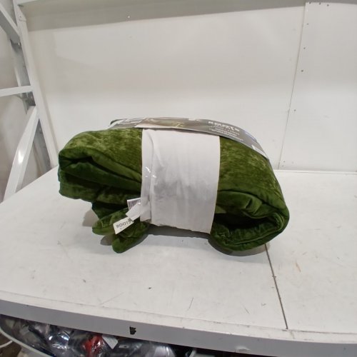 ROOTS HOME CHENILLE VELVET COMFORTER - QUEEN - GREEN (MODEL: 1806587) image 5