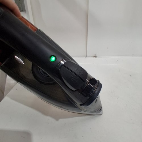 CONAIR PROFESSIONAL STEAM IRON WITH NANO TITANIUM SOLEPLATE - 1875W - COPPER/BLACK (MODEL: IR2342NRLC) image 2