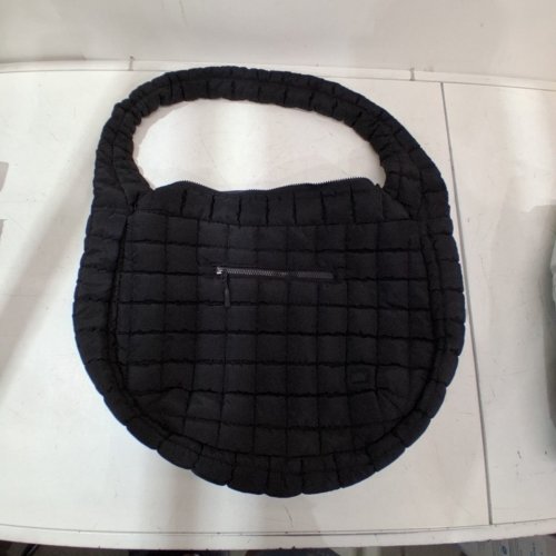 MONDETTA WOMENS QUILTED ZIPPERED TOTE BAG - 17.5" X 15.5" X 6.5" - BLACK image 2