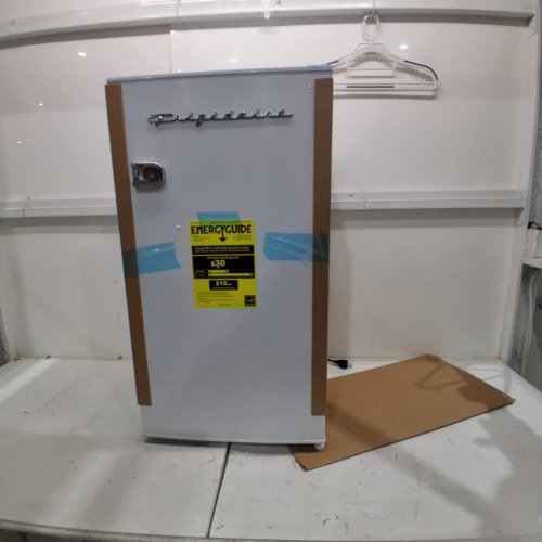 FRIGIDAIRE COMPACT 3.2 CU.FT BAR FRIDGE - WHITE - (MODEL: EFR372-B-WHITE) image 3