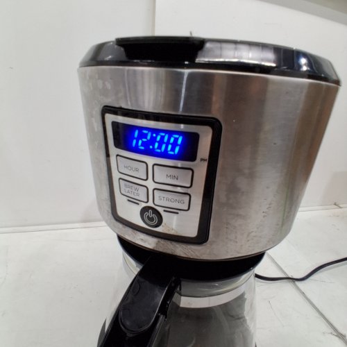 BLACK AND DECKER STAINLESS STEEL PROGRAMMABLE COFFEE MAKER - 12 CUPS - STAINLESS STEEL/BLACK (MODEL: ‎CM1231SC) image 2