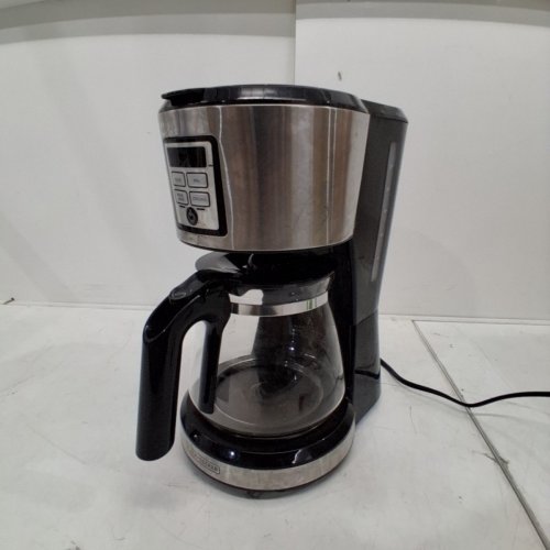 BLACK AND DECKER STAINLESS STEEL PROGRAMMABLE COFFEE MAKER - 12 CUPS - STAINLESS STEEL/BLACK (MODEL: ‎CM1231SC) image 3
