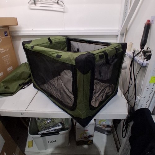VERASTE COLLAPSIBLE QUICK-SETUP SOFT TRAVEL DOG CRATE - XXL/42" X 31" X 31" - GREEN/BLACK (MODEL: PT016C-XXL) image 3