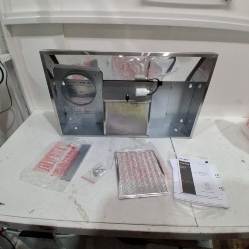 COMFEE UNDER CABINET RANGED HOOD - 30", 200CFM - STAINLESS STEEL (MODEL: ‎CVU30W2AST) image 4