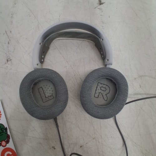 STEELSERIES ARCTIS NOVA 1P MULTI-SYSTEM GAMING HEADSET WITH NOISE-CANCELLING MIC - WHITE (MODEL: 61612) image 3