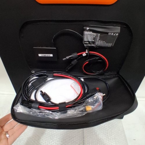 ZOUPW PORTABLE CAMPING SOLAR PANEL - 110W N-TYPE - BLACK/ORANGE (MODEL: ZP-F110W) image 3
