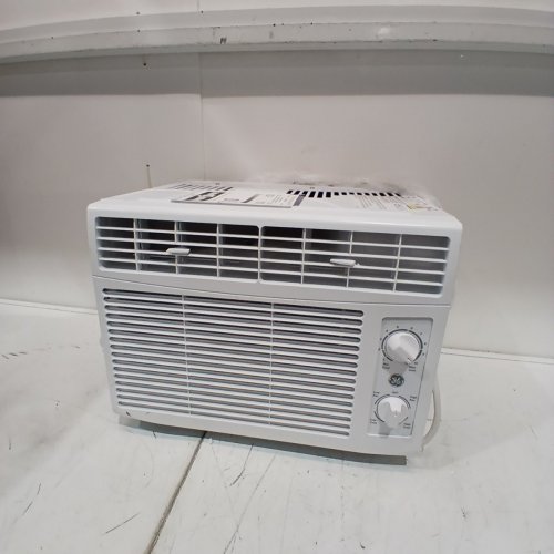 GE APPLIANCES ELECTRONIC WINDOW AIR CONDITIONER - 5,000 BTU - 150SQ.FT - WHITE (MODEL: AWAS05BWFC) image 3