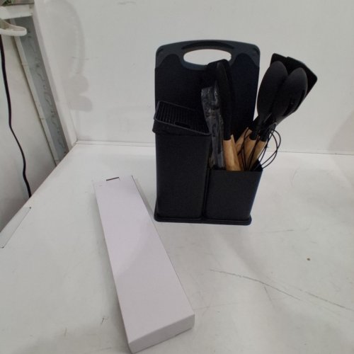 19PC TOYTEXX KITCHEN UTENSIL AND KNIFE SET WITH SILICONE TOOLS AND CUTTING BOARD - BLACK image 2