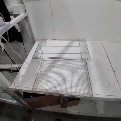 FRIGIDAIRE READYCOOK RANGE AIR FRY TRAY - 18" X 15" (AIR FRY TRAY) - FITS 30" OVENS - SILVER (MODEL: 55-AIRFRYTRAY) image 2
