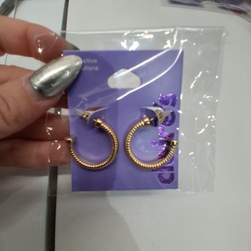 GIRLS CLAIRE'S TWIST HOOP EARRINGS -25 MM- GOLD-TONE (ITEM: 92413-4) image 4