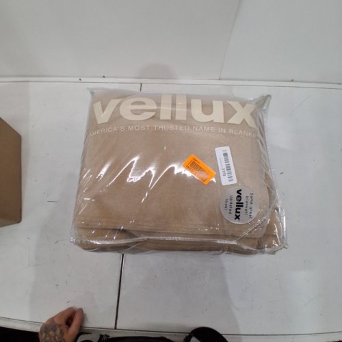 VELLUX ORIGINAL INSULATING CORE THERMAL BLANKET - KING - BEIGE image 3