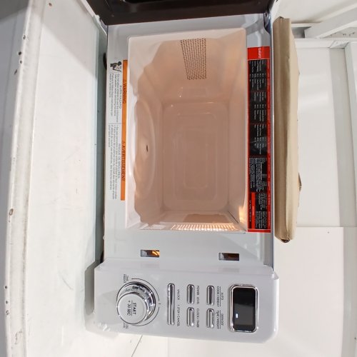 GALANZ RETRO STYLE COUNTERTOP MICROWAVE OVEN - 0.7CU.FT. - WHITE (MODEL: GLCMKZ07WER07) image 2