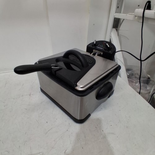 CHEFMAN JUMBO SIZE DEEP FRYER WITH TEMPERATURE CONTROL - 4.5QT - STAINLESS STEEL/BLACK (MODEL: RJ07-45-SS) image 4