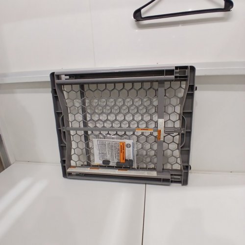 REGALO PLASTIC EXPANDABLE SAFETY GATE - 28" - 42" X 23" - GREY (MODEL: 0723DS) image 2