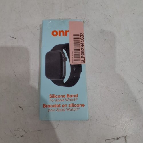 ONN. PREMIUM SILICONE BAND FOR APPLE WATCH - 42-49MM - BLACK image 3