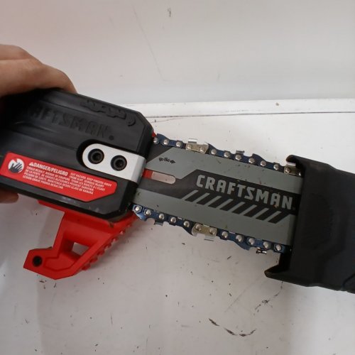 CRAFTSMAN 20V CORDLESS POLE SAW WITH 8" BLADE - 14FT (MODEL: CMCCSP20) image 4
