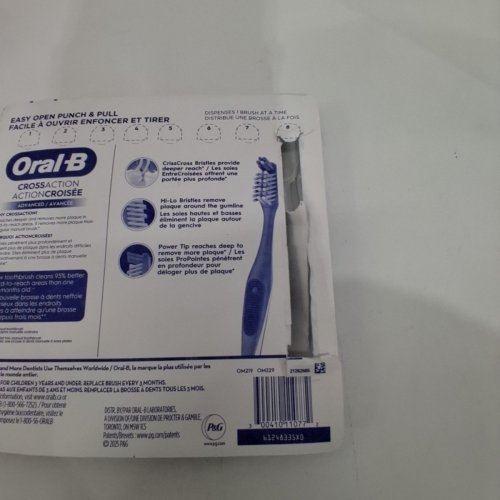 8PK ORAL-B MAX CLEAN ADVANCED TOOTHBRUSH CROSSACTION, SOFT - ASSORTED COLORS image 4